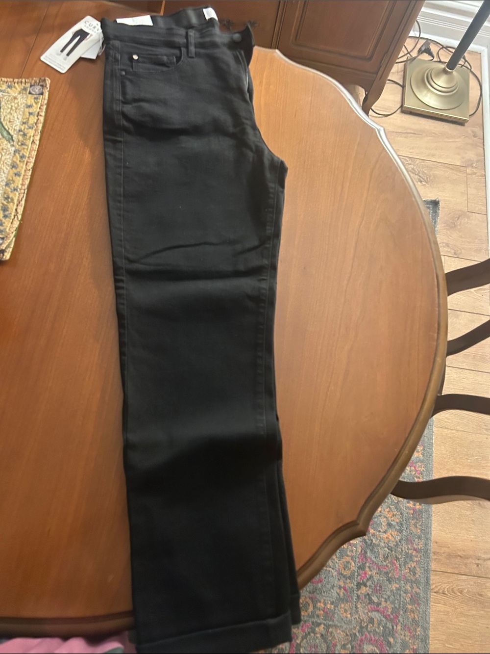Women’s Straight-Leg Black Jeans — Classic Everyday Style